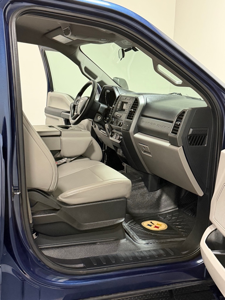 Photo 11 of this FORD F250