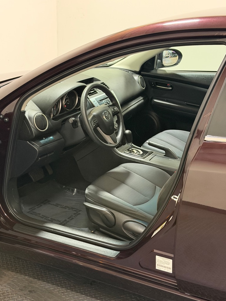 Photo 11 of this MAZDA 6
