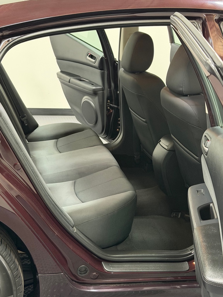 Photo 9 of this MAZDA 6