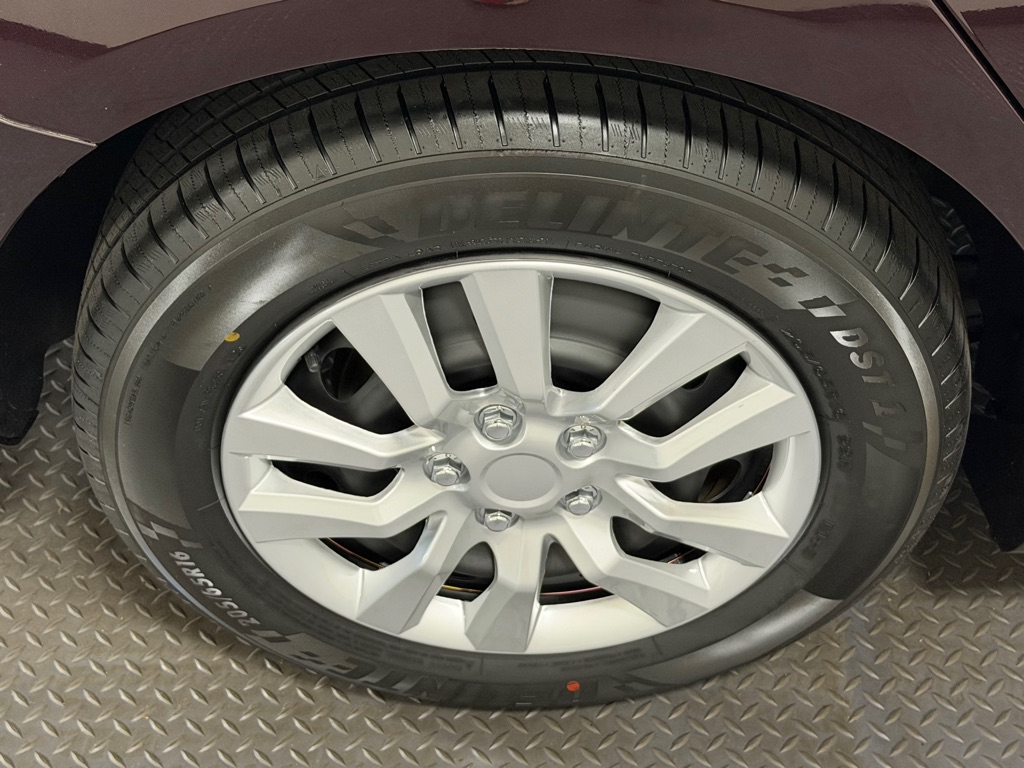 Photo 13 of this MAZDA 6