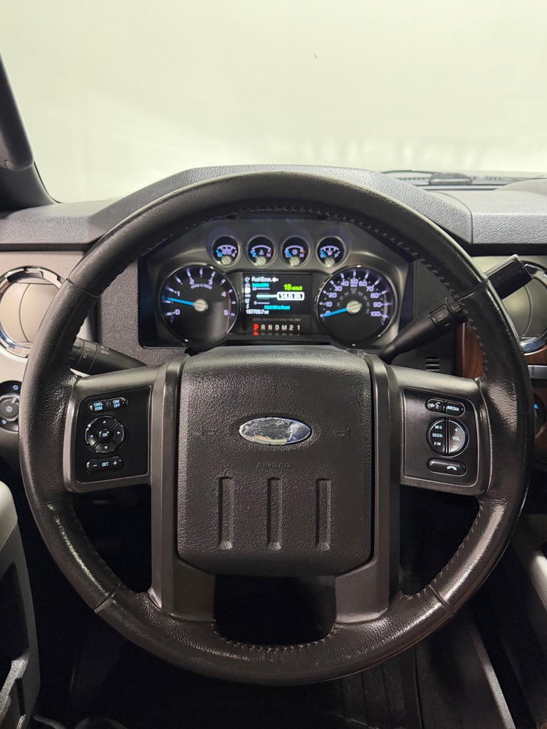 Photo 15 of this FORD F350