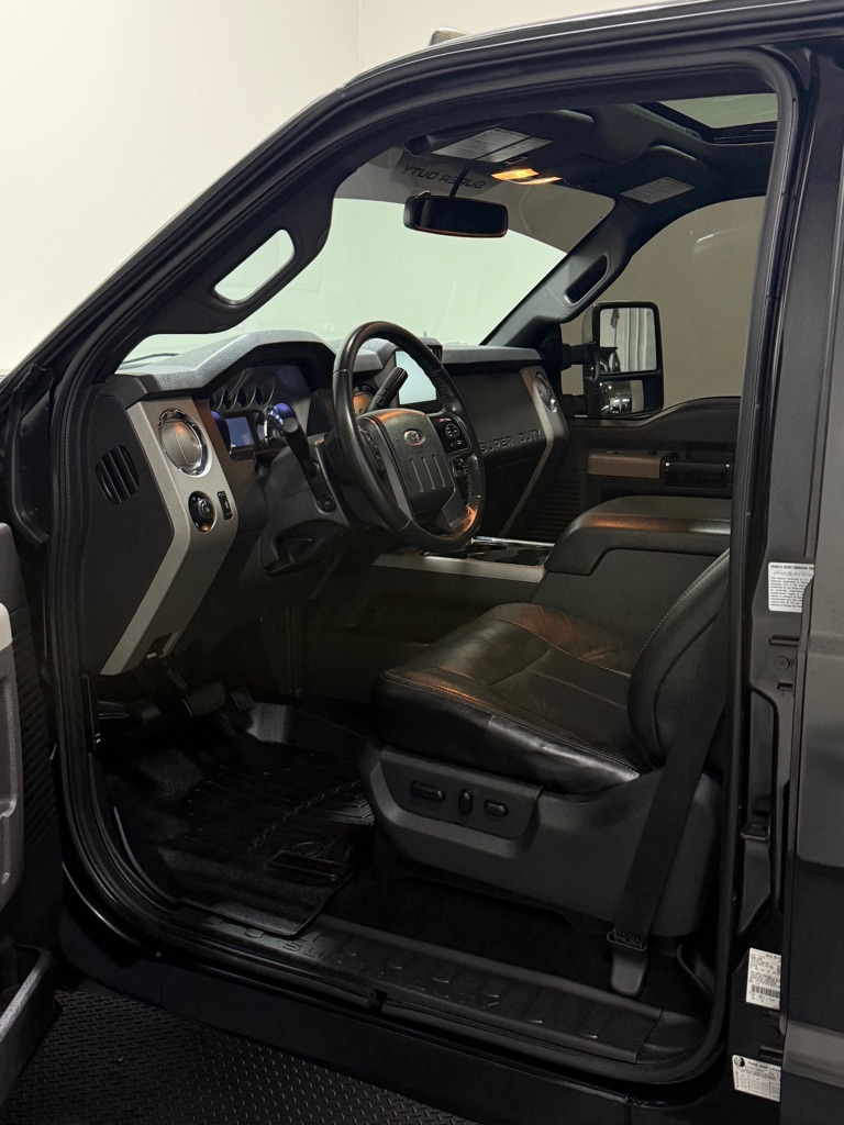 Photo 8 of this FORD F350