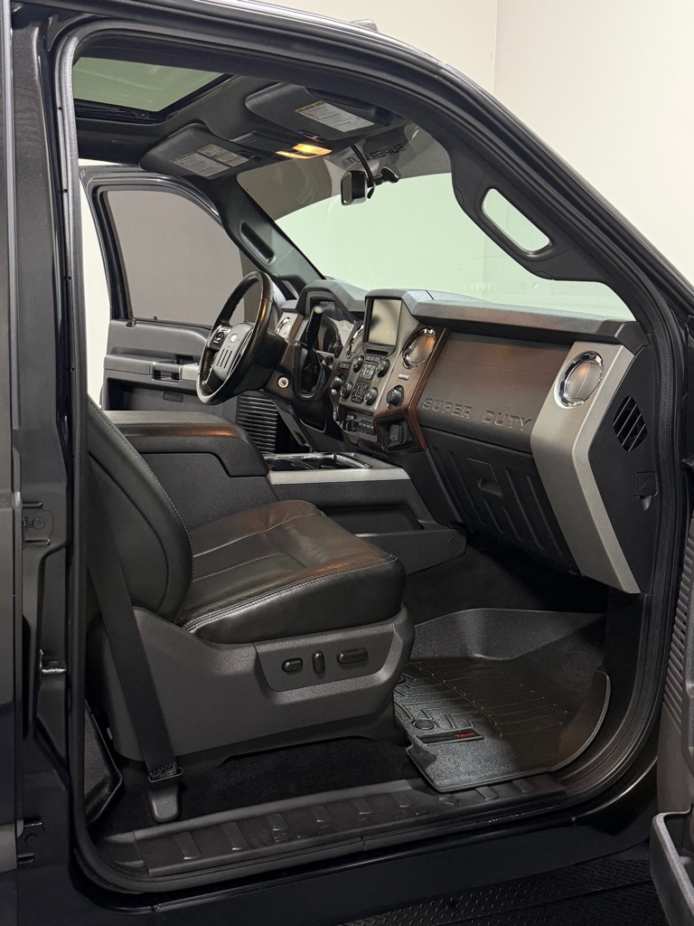 Photo 11 of this FORD F350
