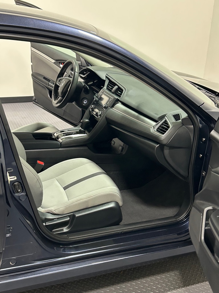 Photo 11 of this HONDA CIVIC