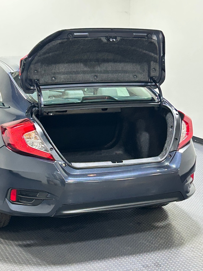 Photo 12 of this HONDA CIVIC
