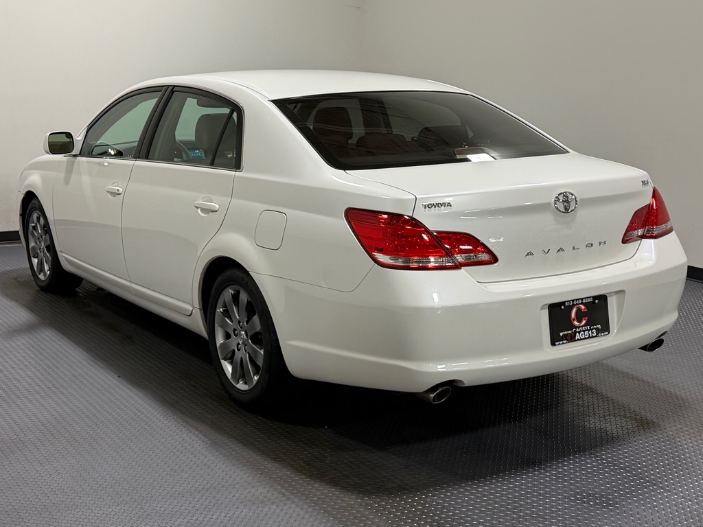 Photo 7 of this TOYOTA AVALON
