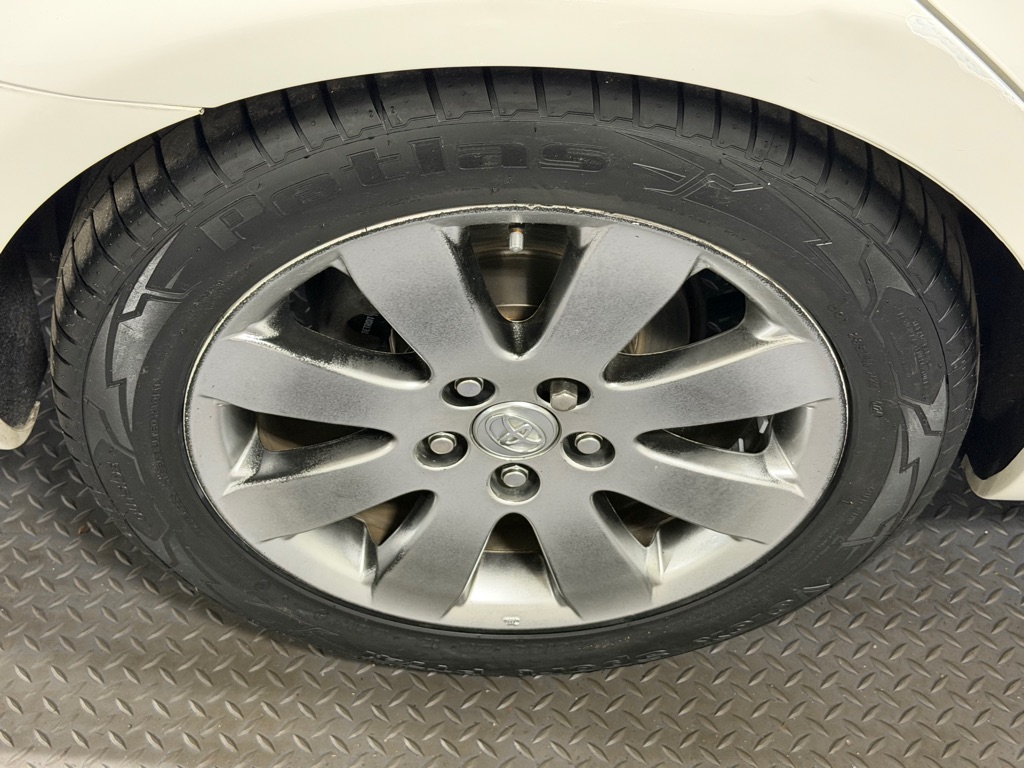 Photo 19 of this TOYOTA AVALON