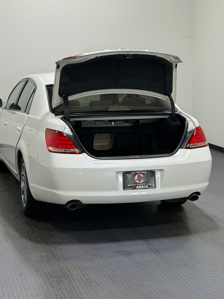 Photo 12 of this TOYOTA AVALON