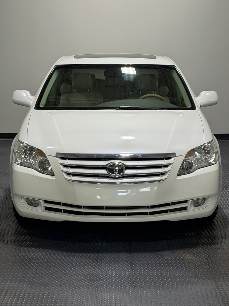 Photo 3 of this TOYOTA AVALON