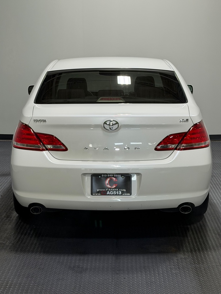 Photo 6 of this TOYOTA AVALON