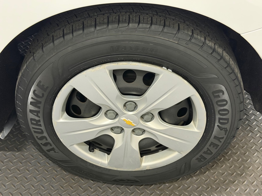 Photo 19 of this CHEVROLET CRUZE