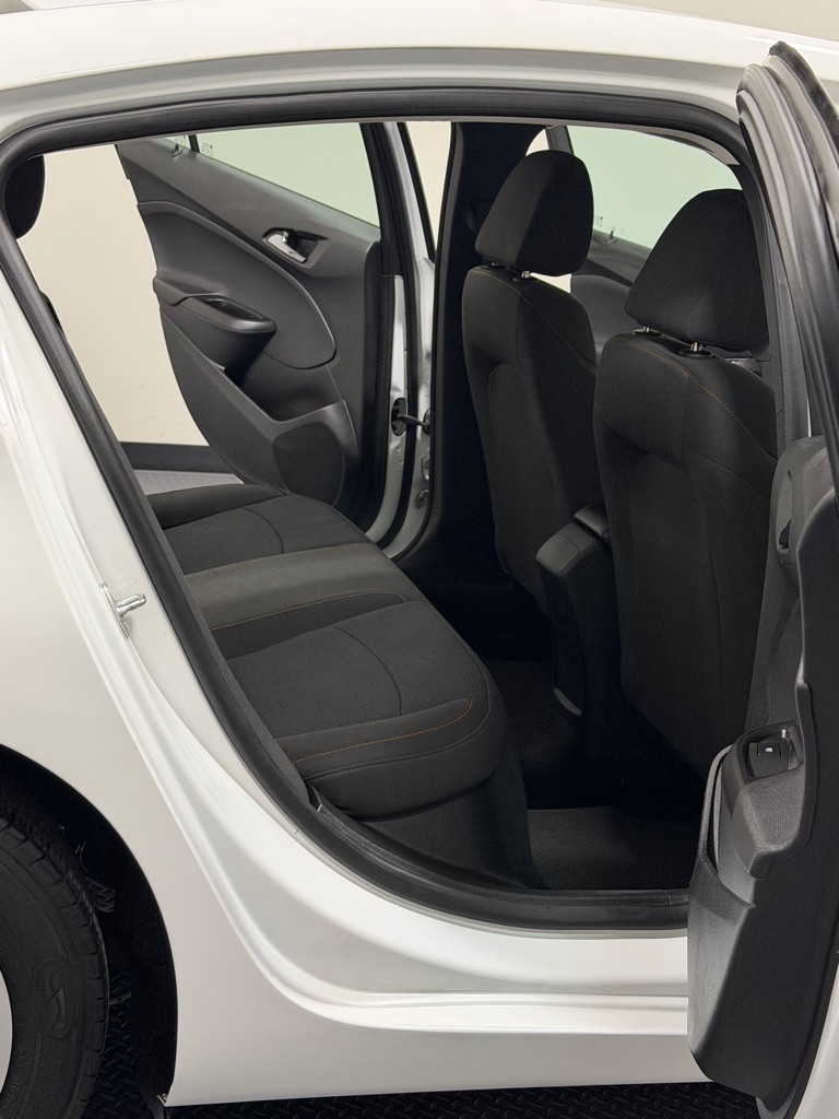 Photo 10 of this CHEVROLET CRUZE