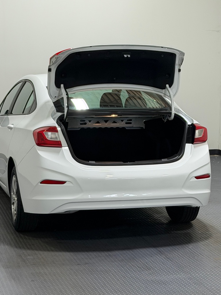 Photo 12 of this CHEVROLET CRUZE