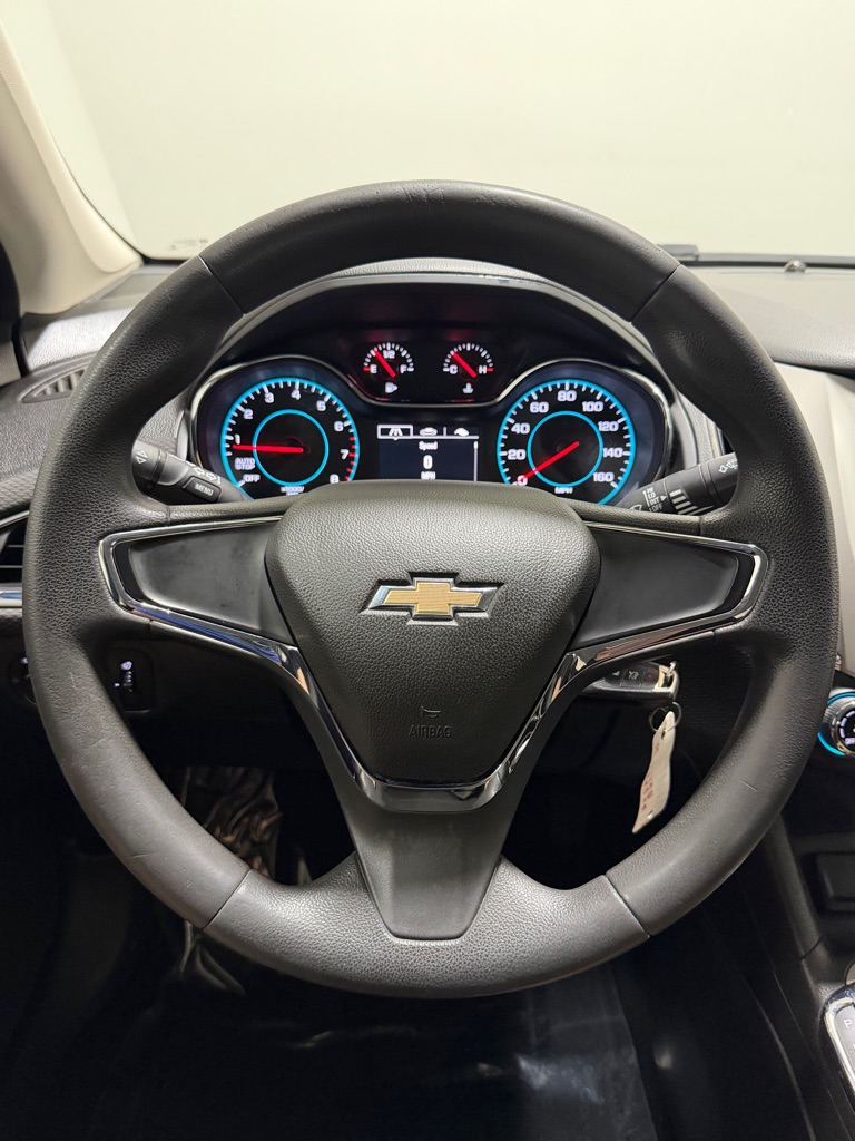 Photo 15 of this CHEVROLET CRUZE