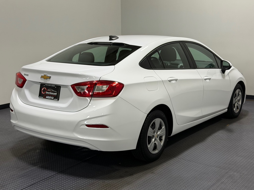 Photo 5 of this CHEVROLET CRUZE