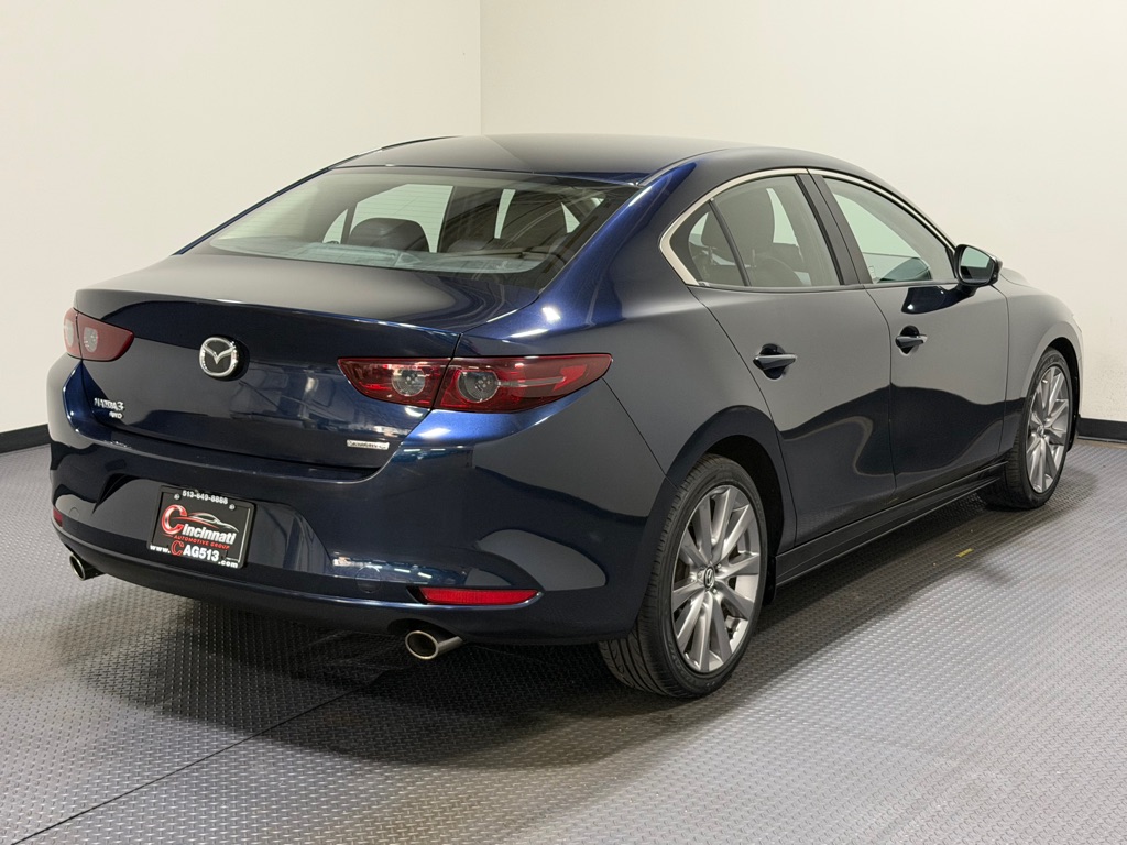 Photo 5 of this MAZDA 3