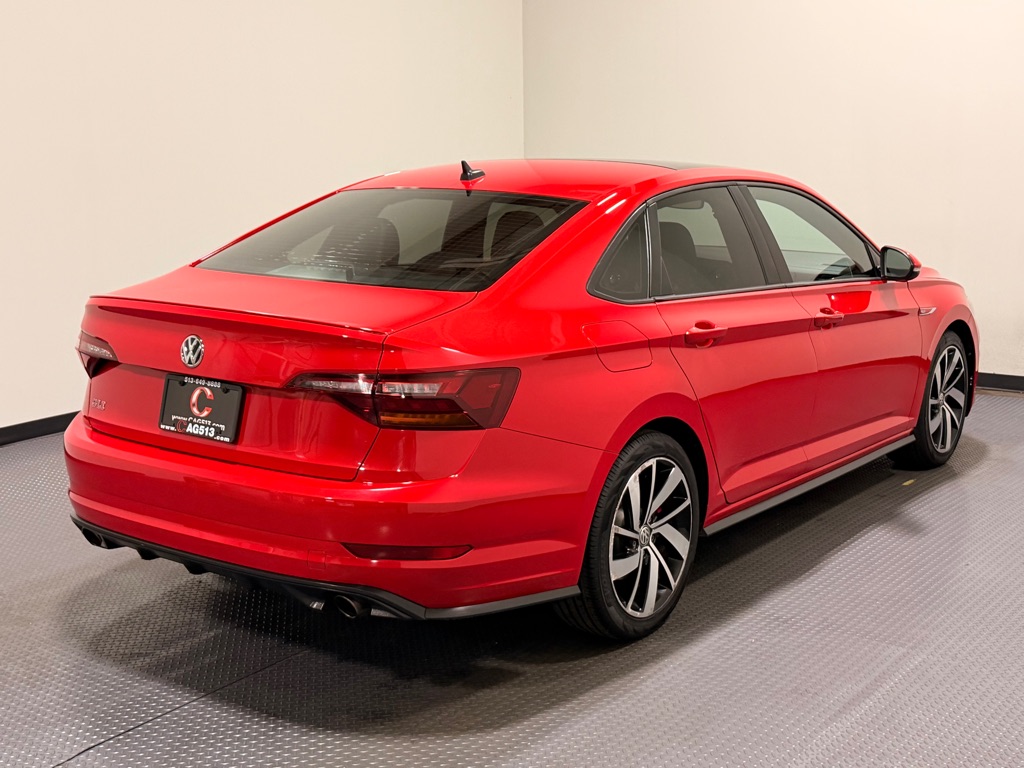 Photo 5 of this VOLKSWAGEN JETTA