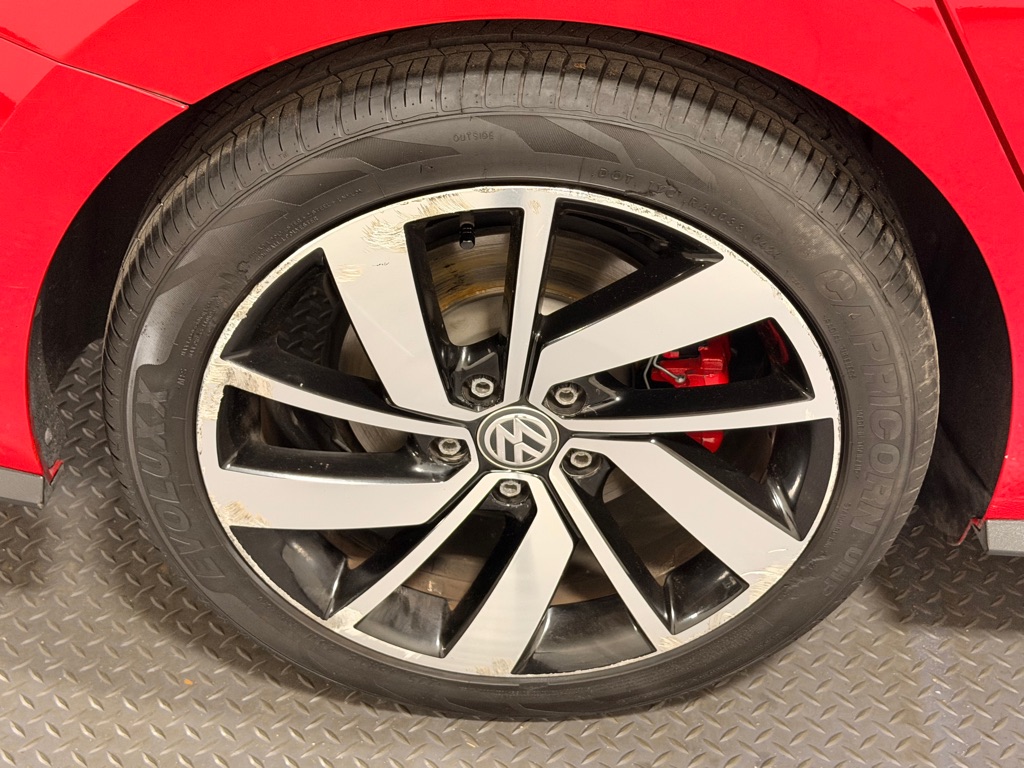 Photo 20 of this VOLKSWAGEN JETTA