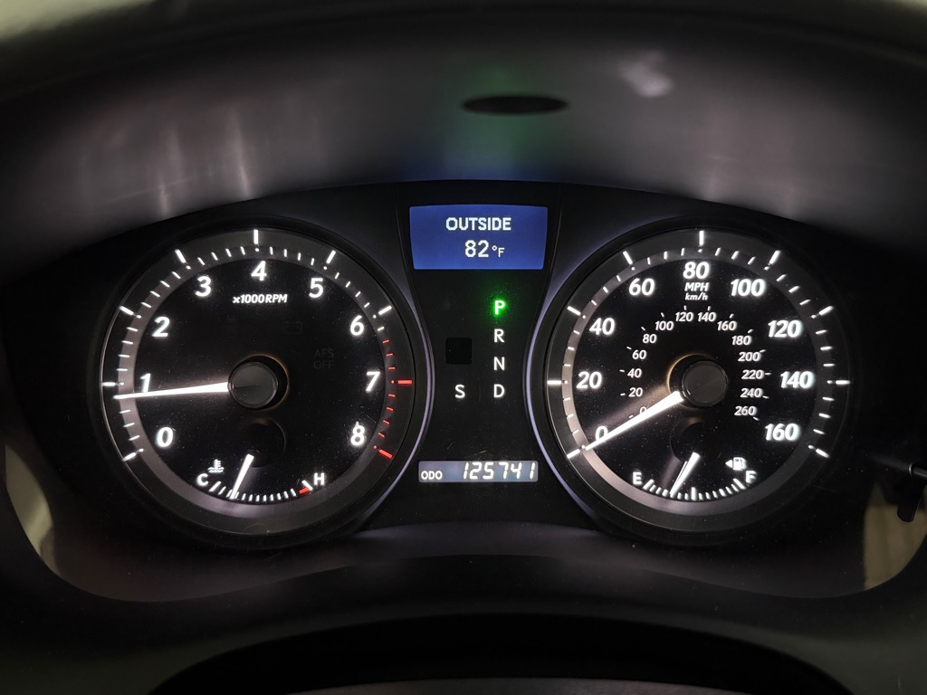 Photo 13 of this LEXUS ES