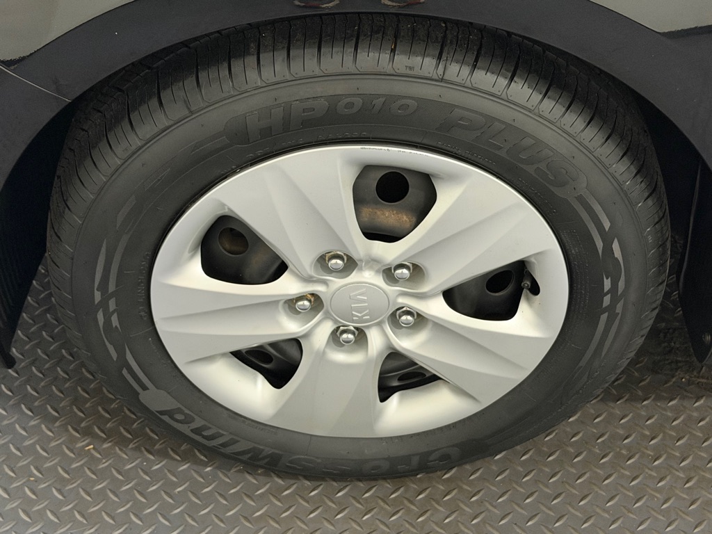 Photo 18 of this KIA FORTE