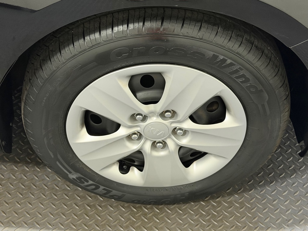 Photo 15 of this KIA FORTE