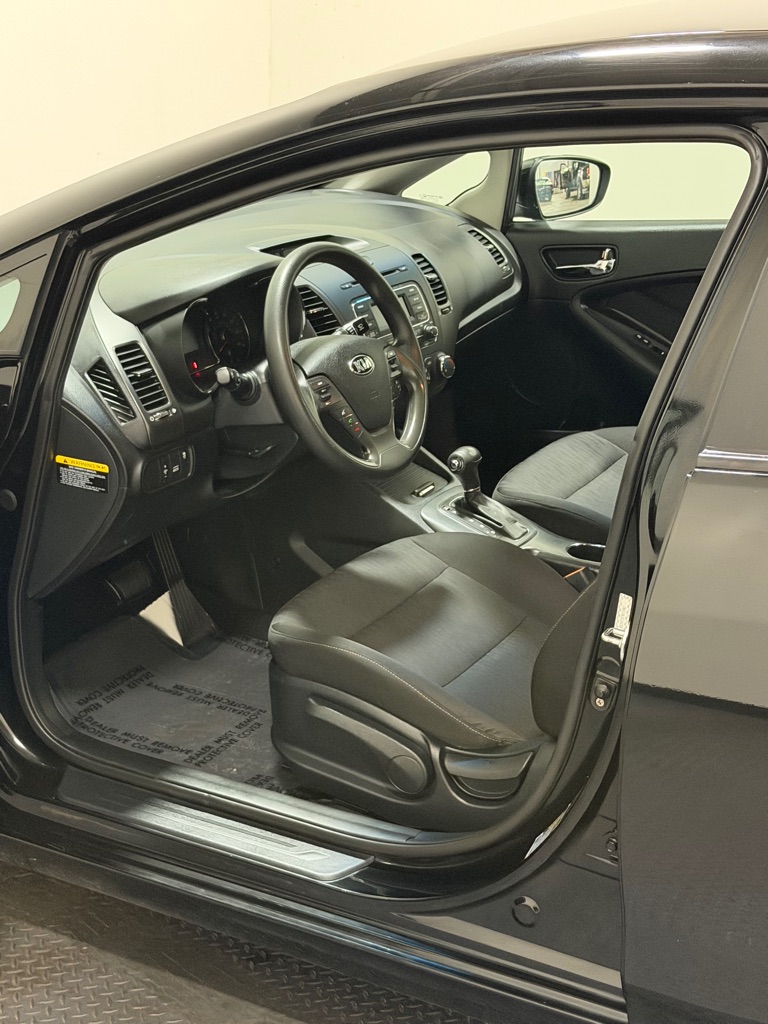 Photo 7 of this KIA FORTE