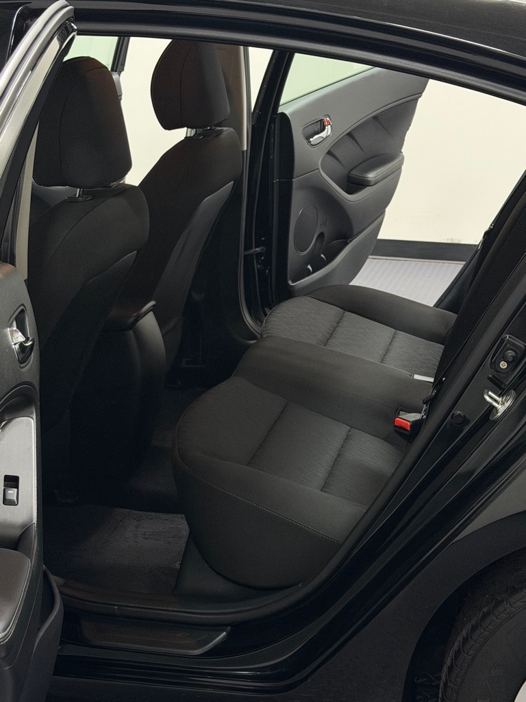 Photo 8 of this KIA FORTE