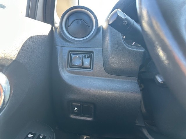 Photo 13 of this NISSAN VERSA NOTE