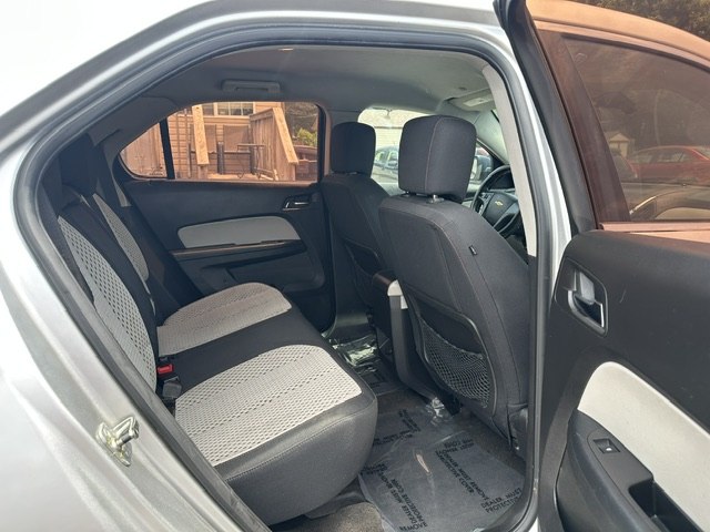 Photo 16 of this CHEVROLET EQUINOX