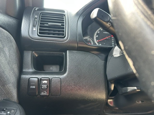 Photo 13 of this HONDA CR-V