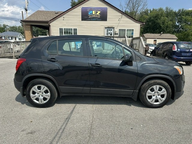 Photo 2 of this CHEVROLET TRAX