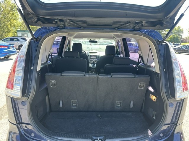 Photo 16 of this MAZDA 5