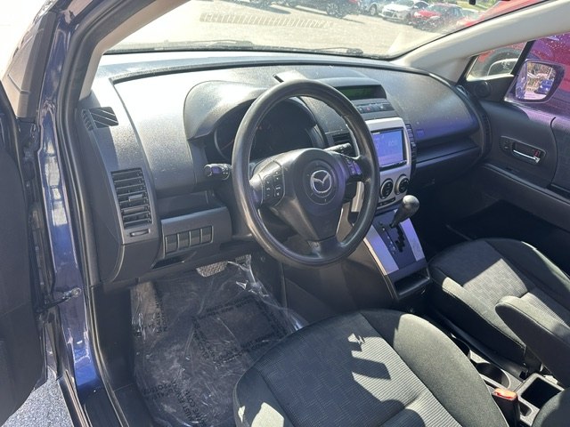 Photo 9 of this MAZDA 5