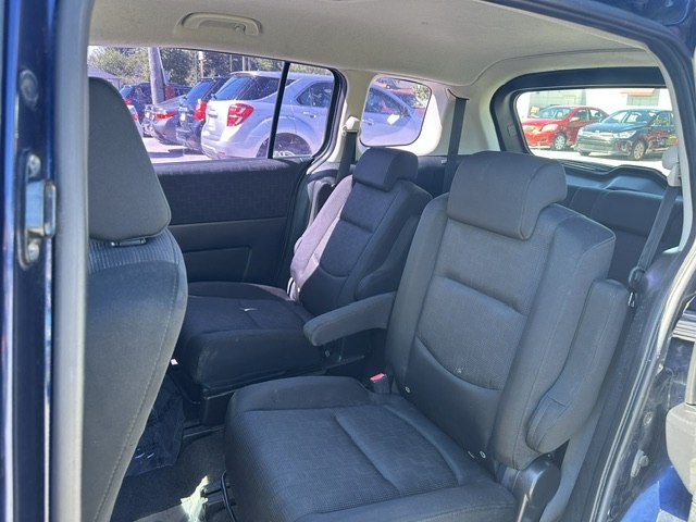 Photo 15 of this MAZDA 5