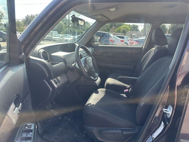 Photo 13 of this SCION XB