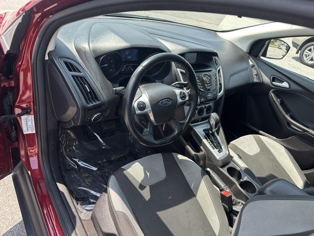 Photo 9 of this FORD FOCUS