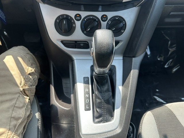 Photo 13 of this FORD FOCUS