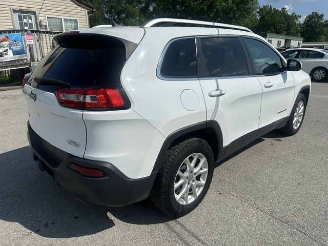 View vehicle photo 3