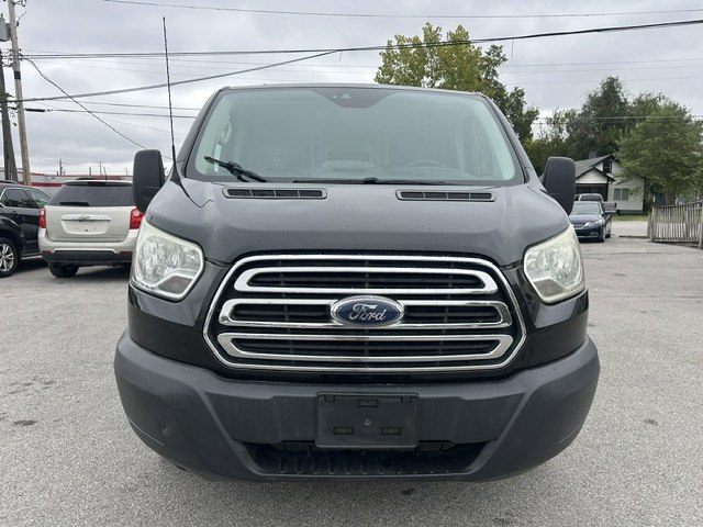 Photo 8 of this FORD TRANSIT