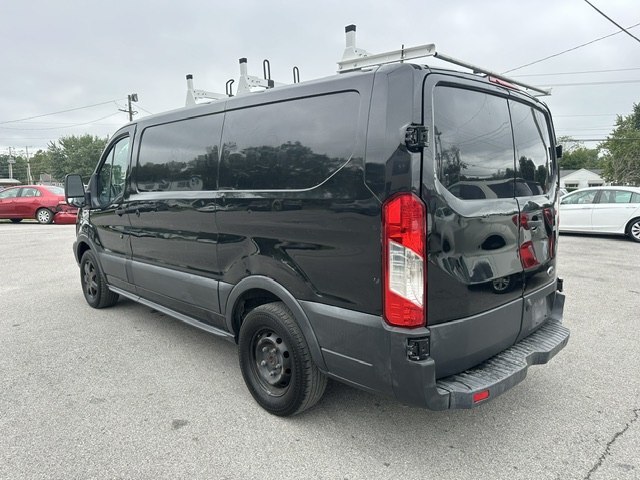 Photo 5 of this FORD TRANSIT