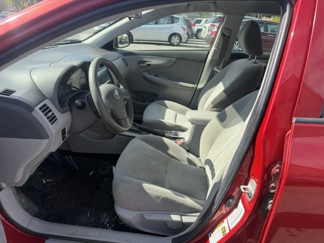 Photo 9 of this TOYOTA COROLLA