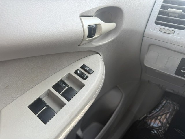 Photo 20 of this TOYOTA COROLLA