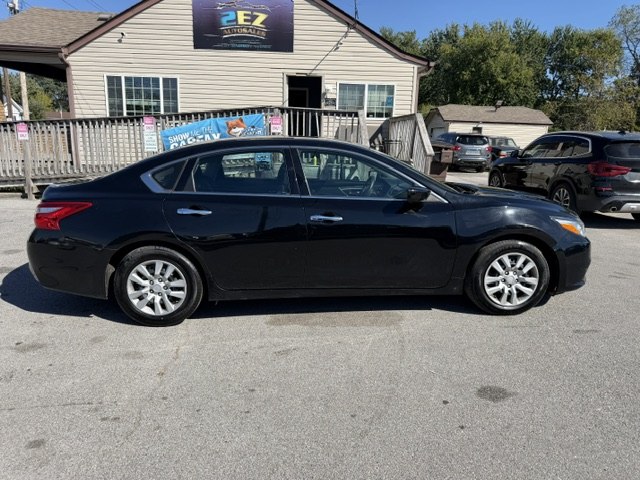Photo 2 of this NISSAN ALTIMA