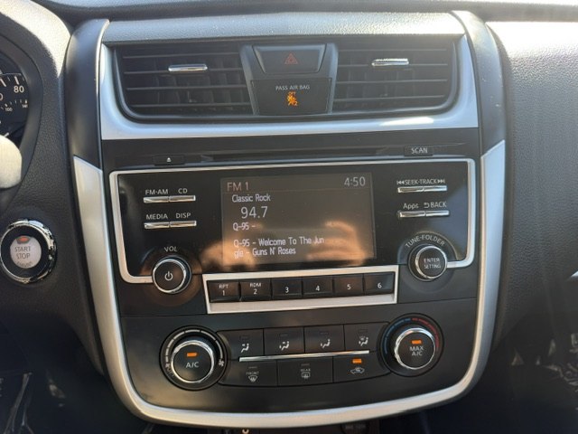Photo 16 of this NISSAN ALTIMA