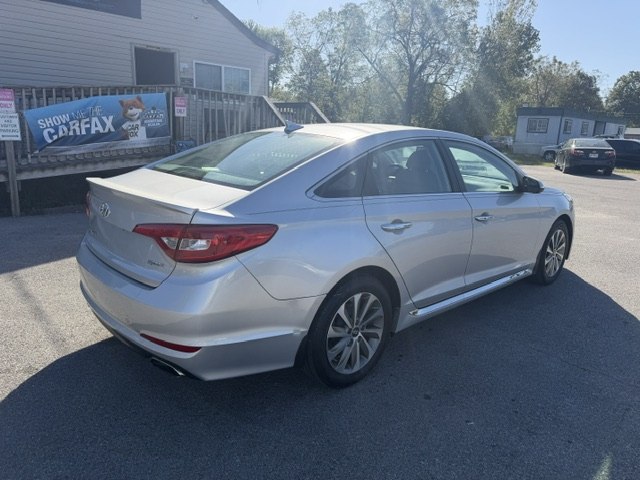 Photo 3 of this HYUNDAI SONATA