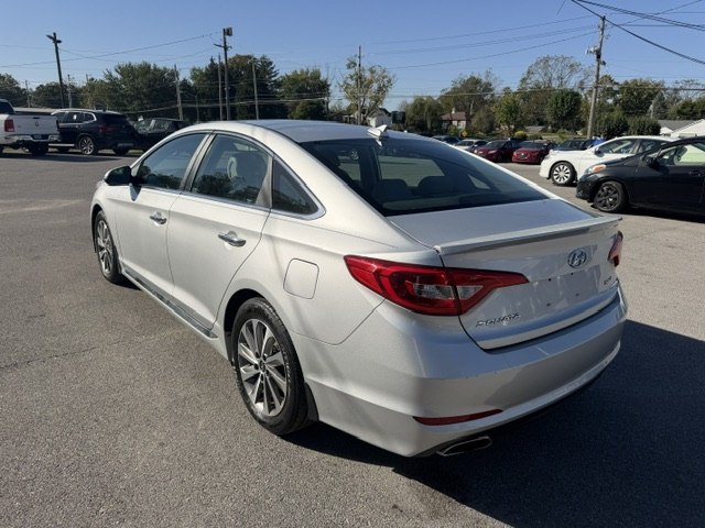 Photo 5 of this HYUNDAI SONATA