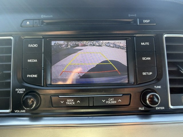 Photo 21 of this HYUNDAI SONATA