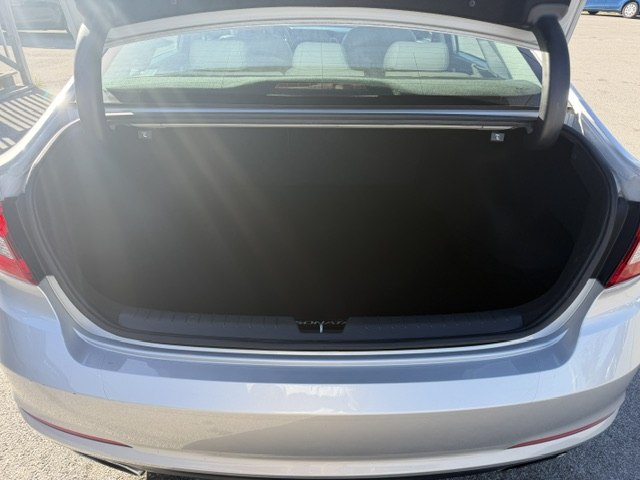Photo 12 of this HYUNDAI SONATA
