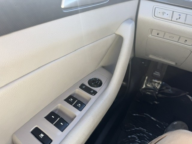 Photo 20 of this HYUNDAI SONATA