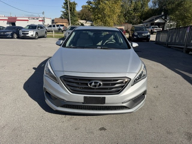 Photo 8 of this HYUNDAI SONATA
